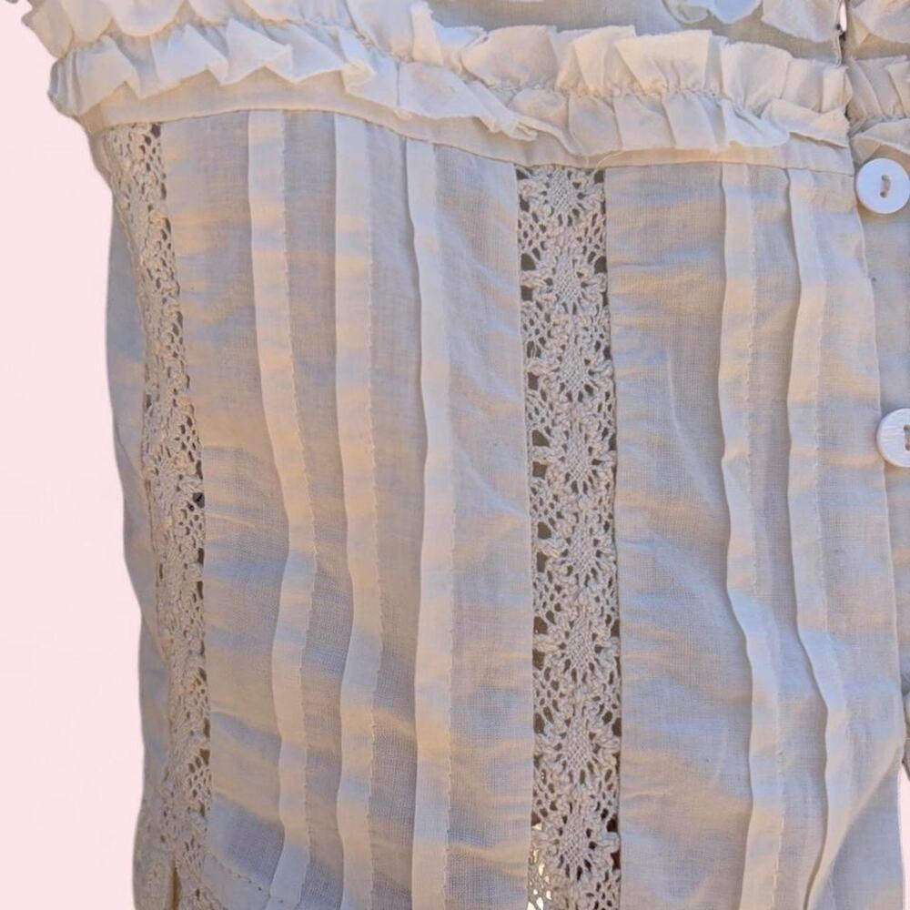 Cream ruffled lace cami tank - Picture 3 of 6